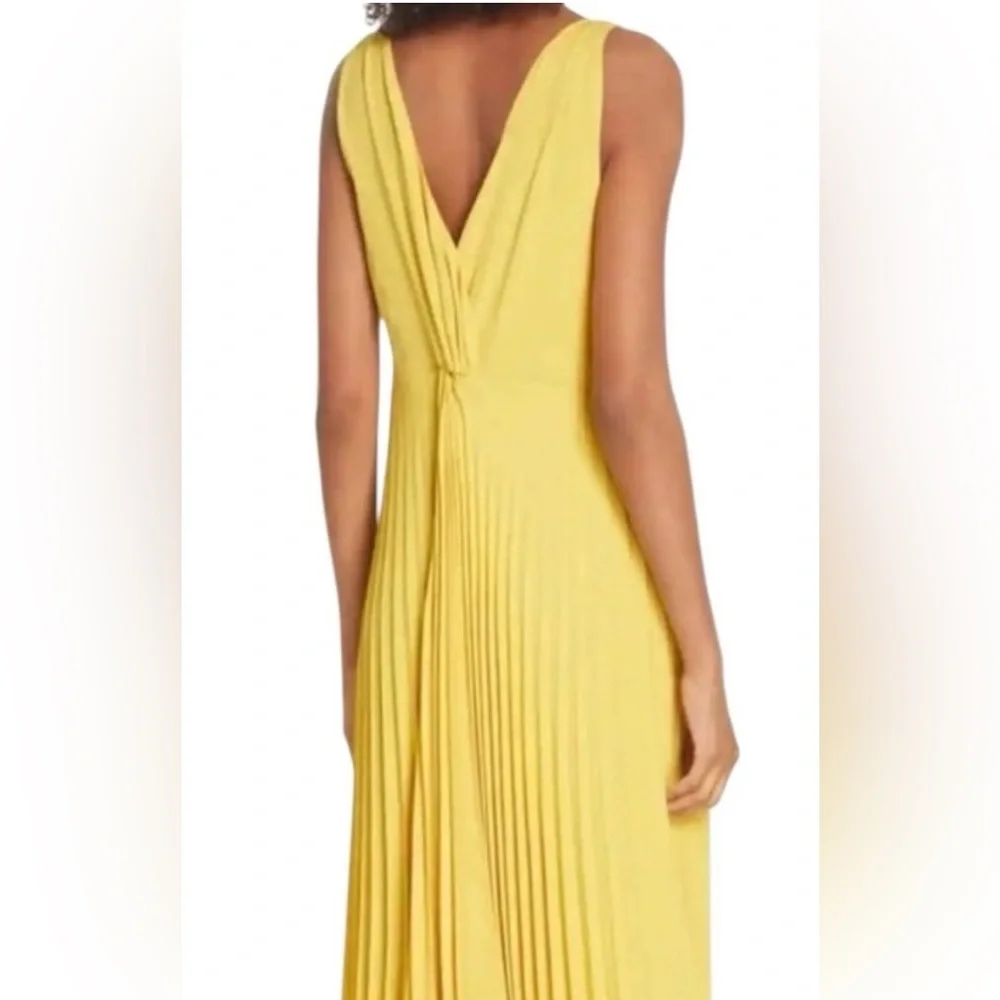 Vince pleated midi dress - Picture 3 of 8